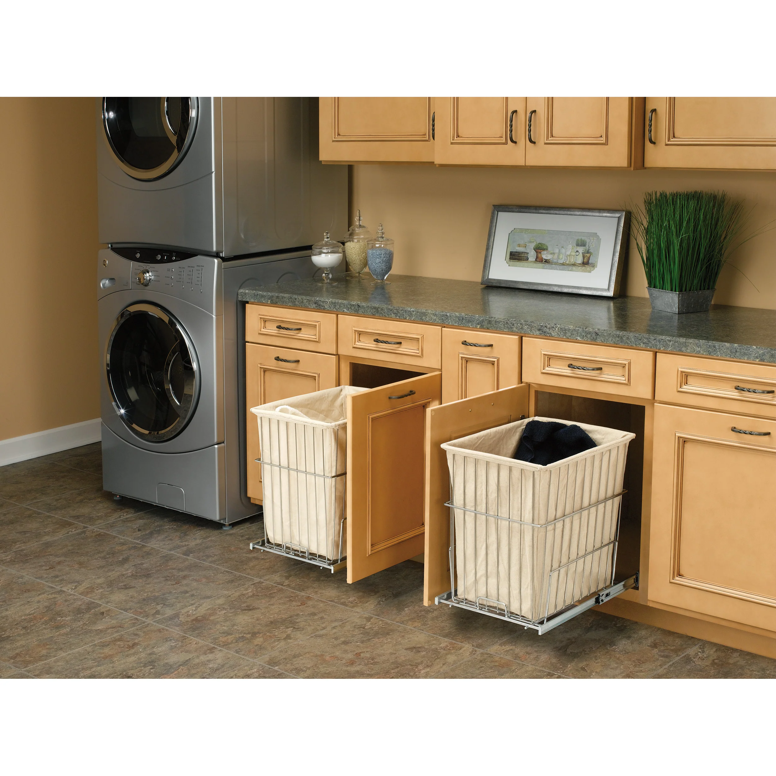 Pullout Wire Hamper Chrome  14.75 in (375 mm) W x 18 in (457 mm) D x 19.38 in (492 mm) H - Image 6